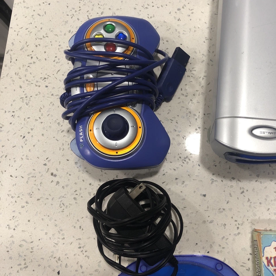 VTech V.Flash Home Edutainment System Console w/ 2 Wired Controllers & 4 Games - Image 4 of 4