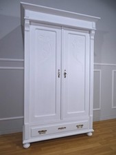 HANNIS ANTIQUE STORE /