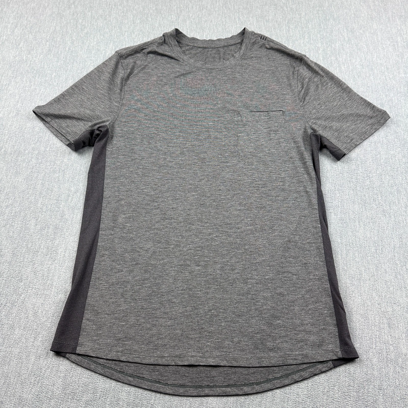 Lululemon Shirt Mens Small Gray Short Sleeve Performance Athletic Training Gym