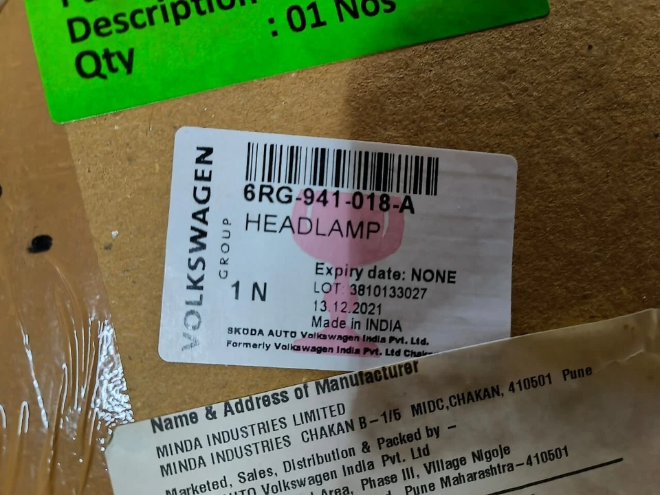 100% GENUINE ORIGINAL VOLKSWAGEN POLO HATCHBACK / VENTO HEADLIGHT RH 6RG941018A - Image 3 of 3