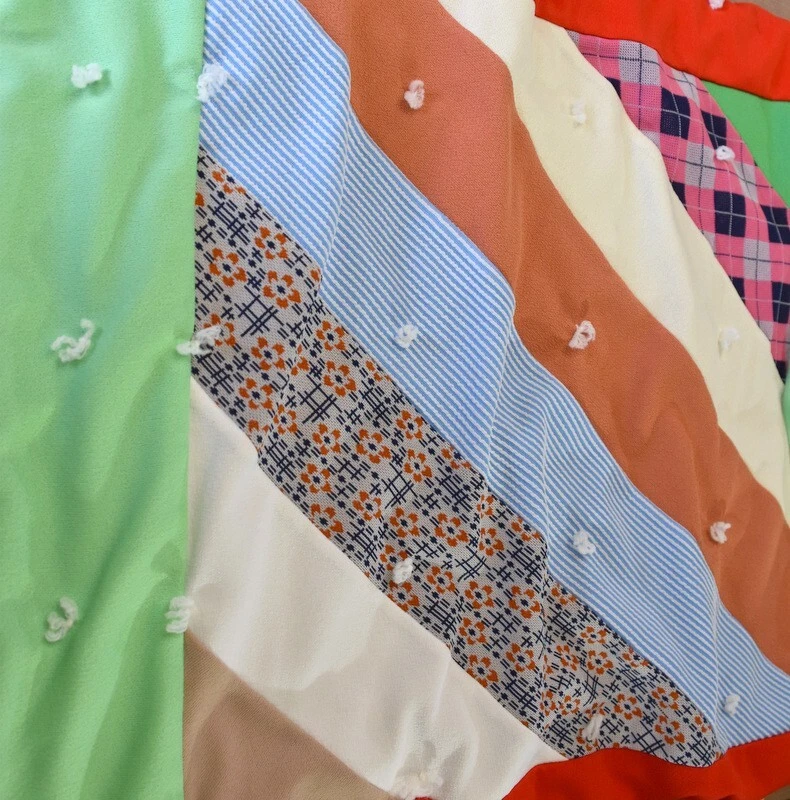 Vintage Patchwork Bed Quilt Topper Hand and Machine Stitched 46"x88" - Image 4 of 4