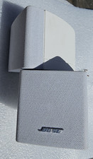 25FF30 BOSE DUAL SPEAKER MINI-CUBE, WHITE, SOUNDS GREAT, SLIGHT IMPERFECTIONS