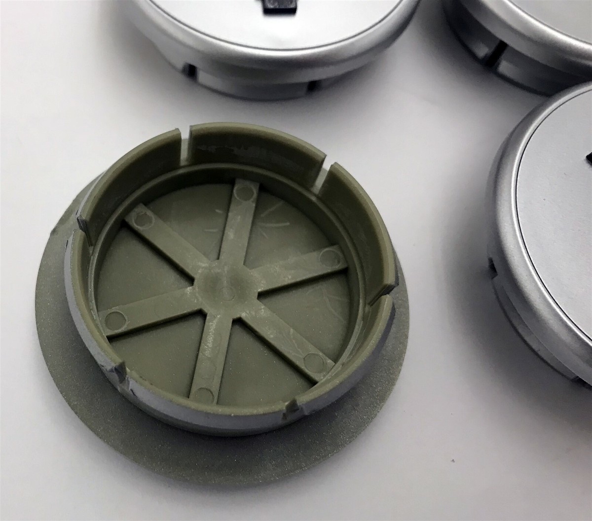 Maserati Wheel Rim Center Caps Gray & Silver with Trident | Set of