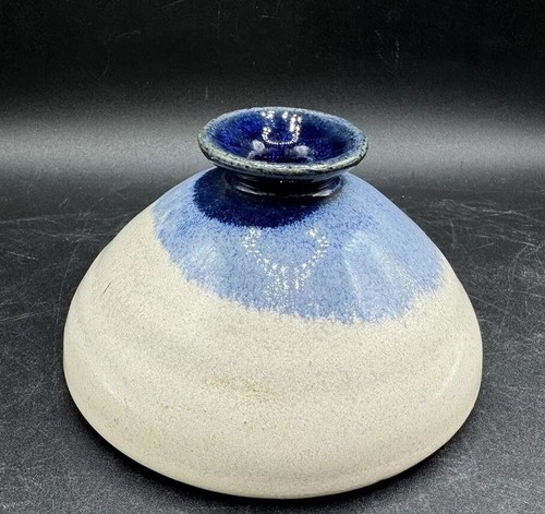 Pigeon River Pottery Tim Kerns Squat Bud Vase 5”  Diameter Blue White Glaze 09”