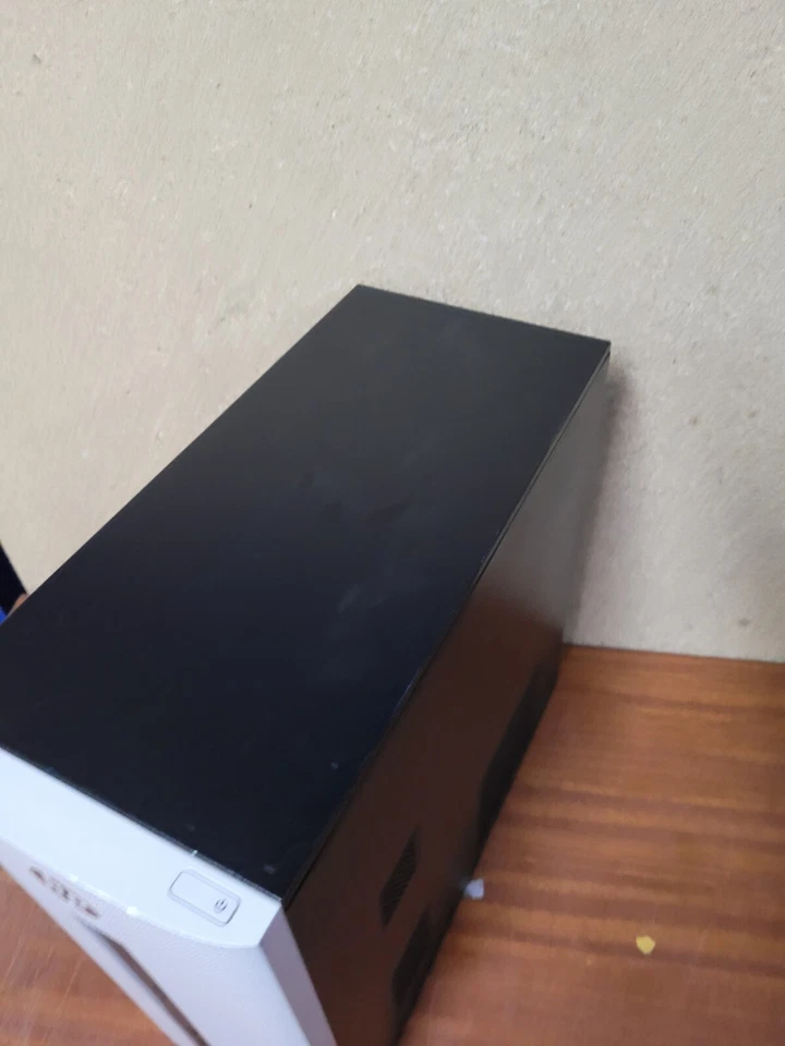 HP Pavilion 550-103na AMD A10-8750 @3.6GHz 8GB RAM 320GB HDD Windows10 Tower PC - Image 4 of 4