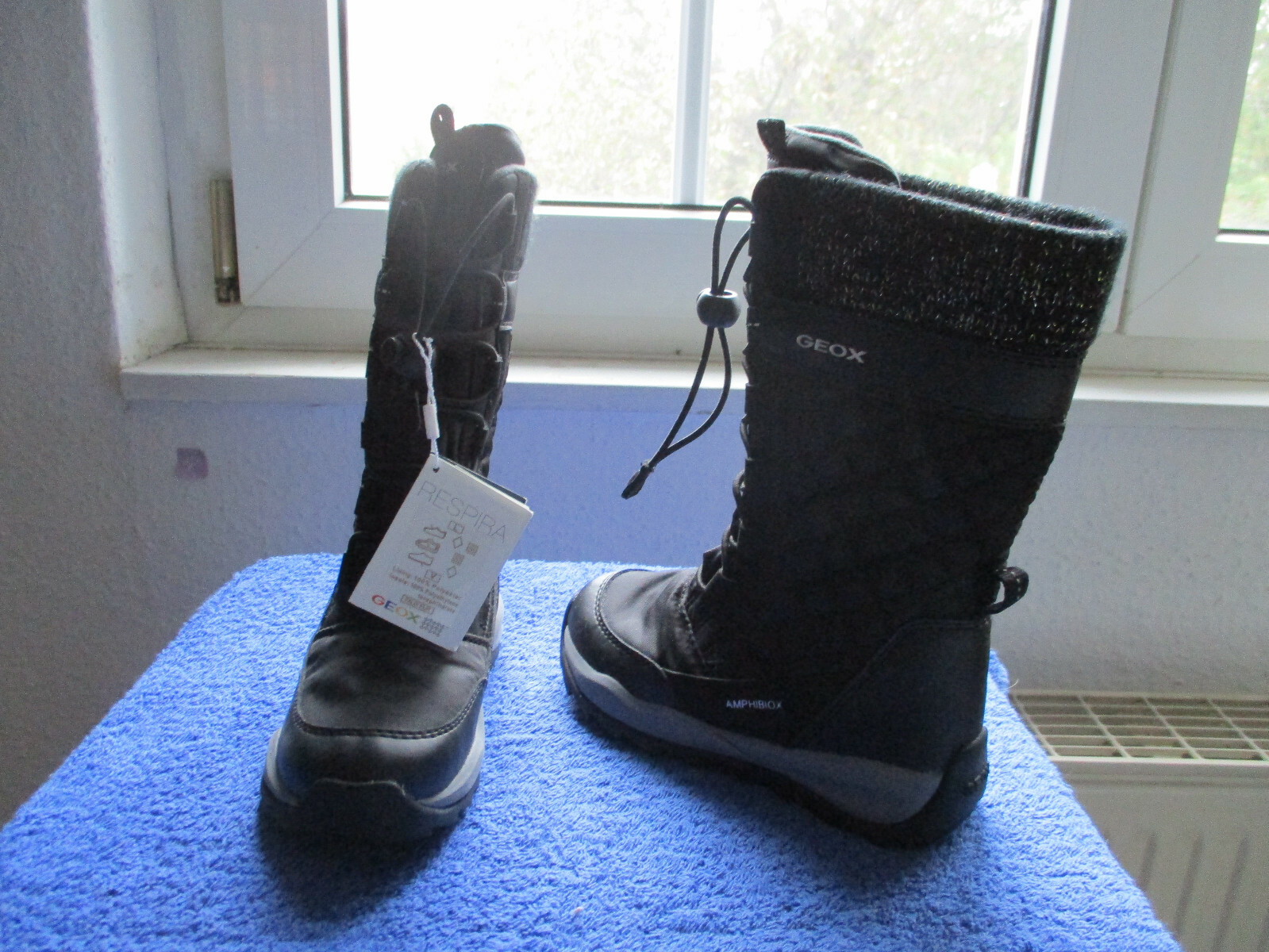 Bild 1 von 12