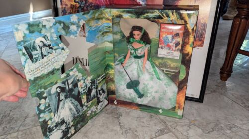 New In box! Barbie Doll as Scarlett O’Hara in Barbecue at Twelve Oaks - Picture 6 of 9