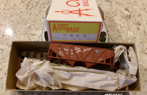 Kit escala HO Accurail #2506 lado madera doble tolva coche C B & Q coche #194026 | Zustand: New