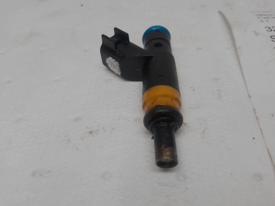 Inyector de combustible de Chrysler 300C 2011 5,7 L 11225914 Foto 3 de 4