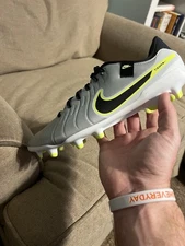 Mens Nike Legend 10 Academy FG/MG (DV4337 001) No Box Size 9