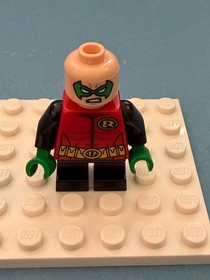 LEGO DC Batman #76056 Minifig - Robin - sh0289 - Light Scratches/No Cracks
