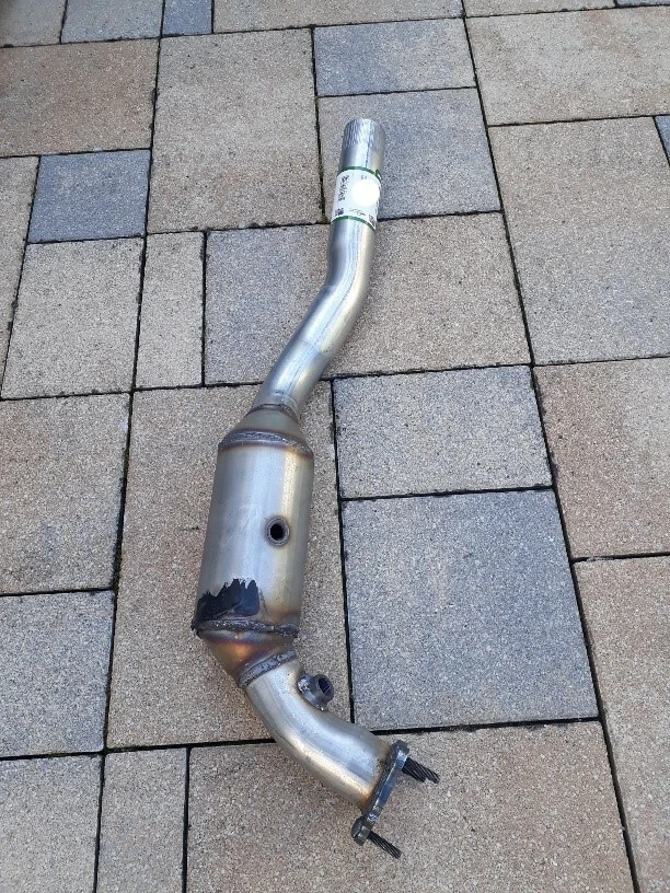 Catalyst Right Porsche 911 996 3.6L Year 98-2005 99611302258 99611302260 New - Image 2 of 4