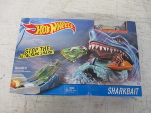 hot wheels sharkbait