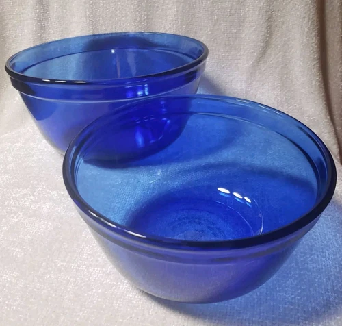 Vtg Anchor Hocking Ovenware Cobalt Blue Nesting Mixing Bowls 2.5 Qt + 1.5 Qt