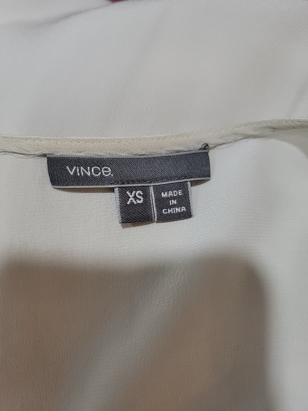 Vince 100% Silk Crepe de Chine Blouse Tunic XS Off White Crochet Accent #C thumbnail 7