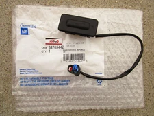 17 - 23 GMC ACADIA TRUNK LID OPENER LIFTGATE RELEASE SWITCH OEM NEW 84705442