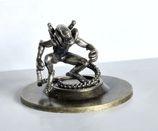 Alien Xenomorph - Figur & Base - Sci-Fi Statu...