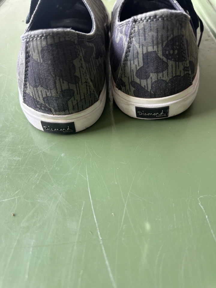 Diamond Supply Co Camo Low Top Sneakers Men’s Size 11 – With Box - Image 4 of 4
