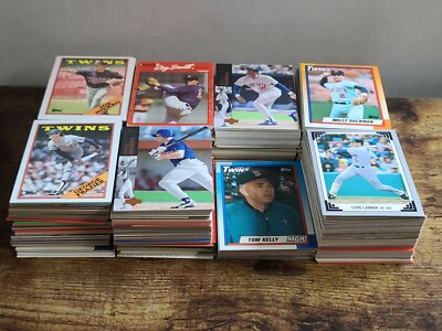 Twins 600+ Baseball Team Trading Card Lot