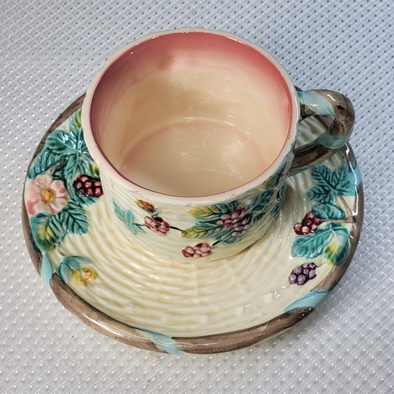 1988 The Haldon Group Berry Basketweave Cup & Saucer Majolica Dishes