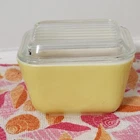 PYREX Vintage Yellow 501B 1-1/2 Cup Refrigerator Dish with Lid
