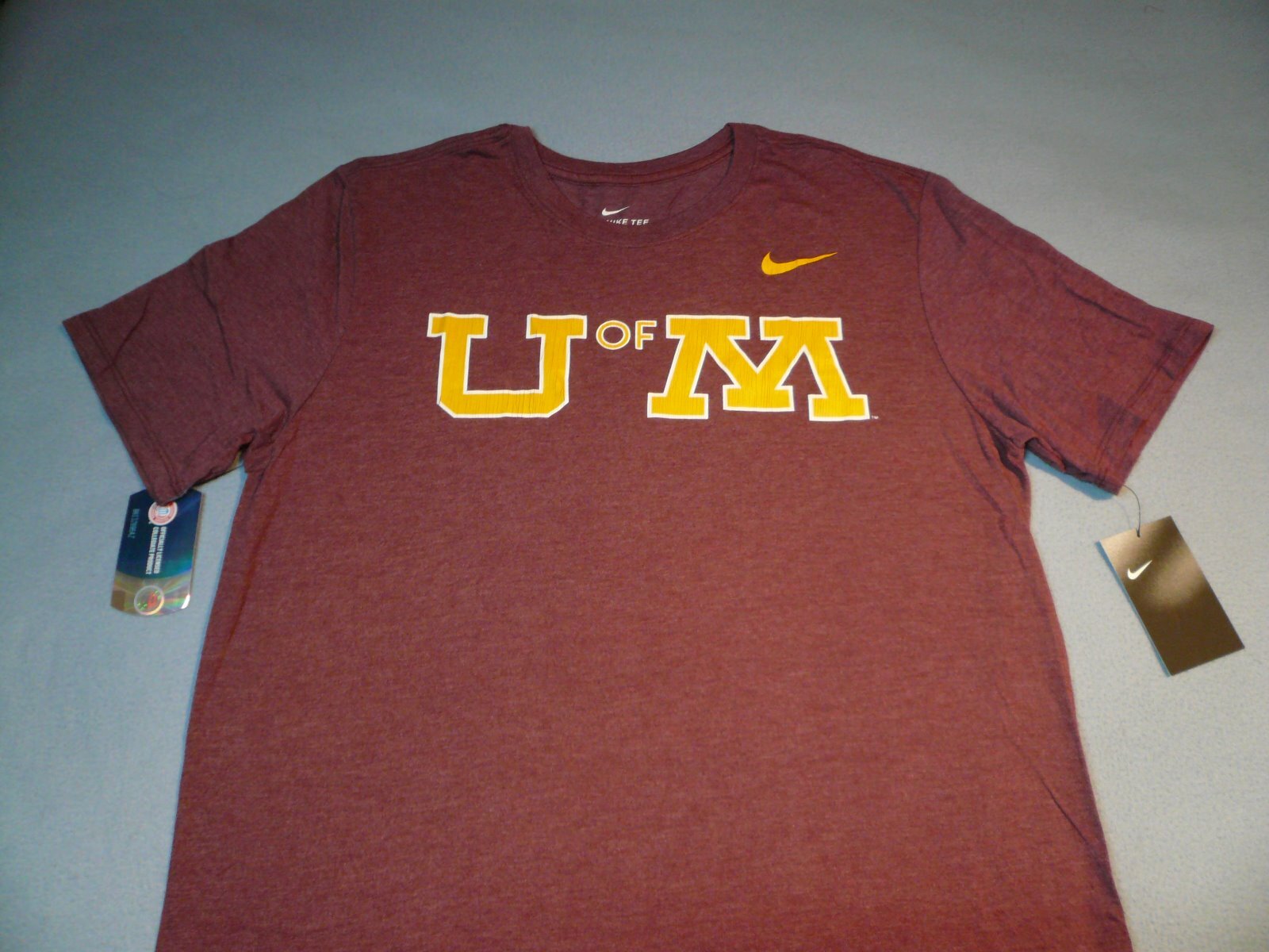 Nike Minnesota Golden Gophers U of M Vault BRAND NEW shirt athletic cut NWT