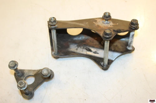 PLATE, MOUNT LOWER (GRAY)