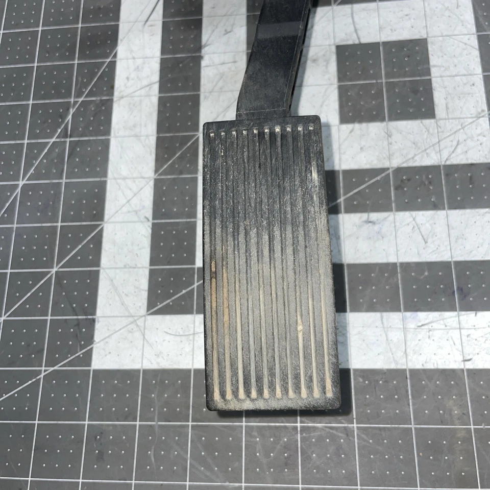 2007 Nissan Pathfinder Adjustable Pedal Assembly Accelerator Gas Pedal - Image 3 of 4