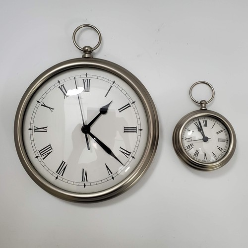 Pottery Barn Vintage Clocks w/stand, Lot of 2, Quartz HD-1688 Sheng Bang, Works - Picture 5 of 19