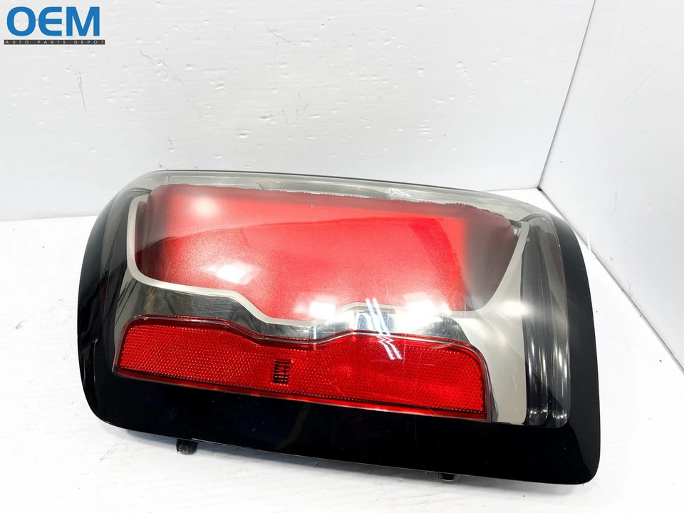 2016-2018 GMC SIERRA 1500 LANTERNA TRASEIRA LATERAL ESQUERDA DO MOTORISTA LÂMPADA TRASEIRA LED FABRICANTE DE EQUIPAMENTO ORIGINAL - Imagem 4 de 4