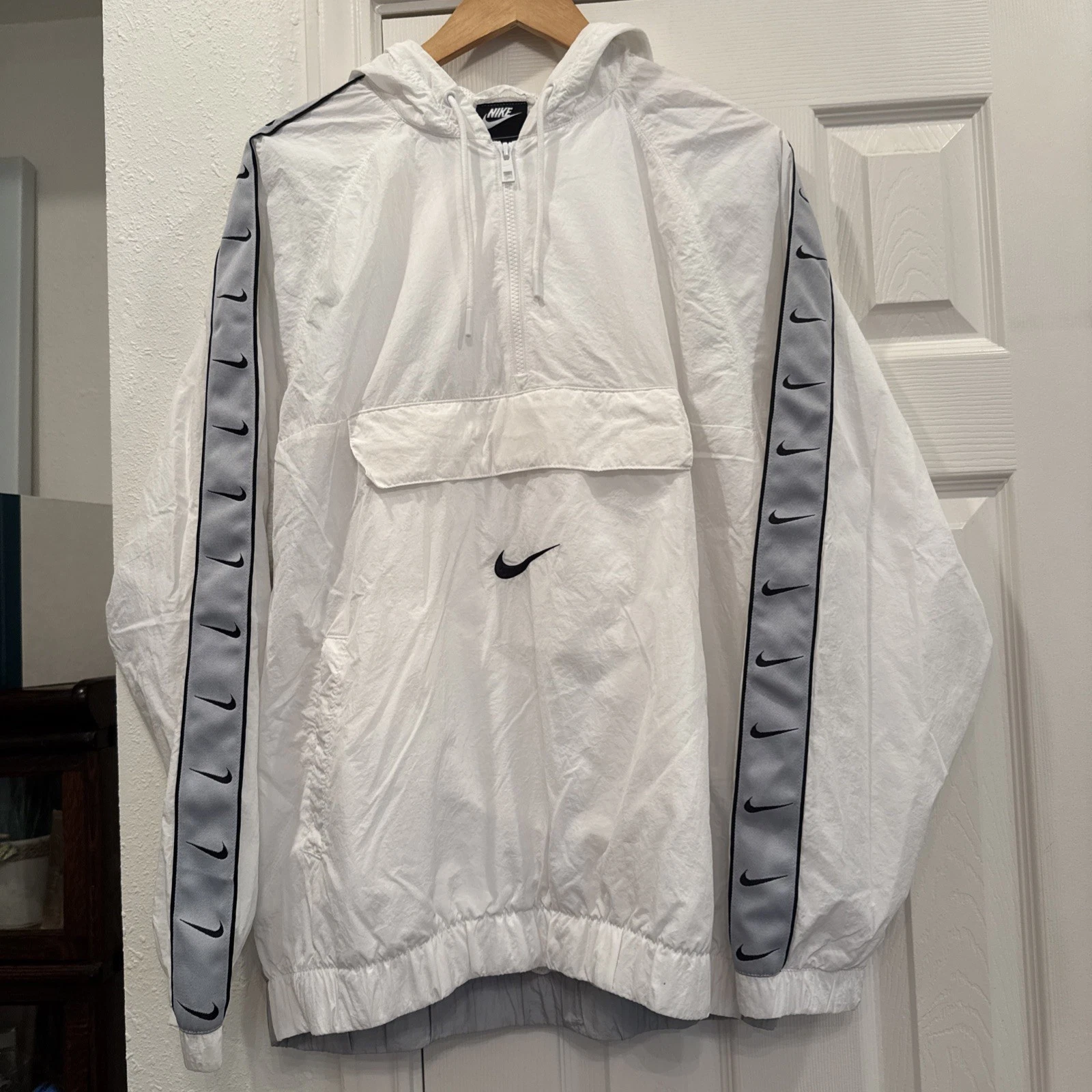 Men's White 1/2 Zip Hooded Windbreaker Jacket Size Large
Opens in a new window or tab