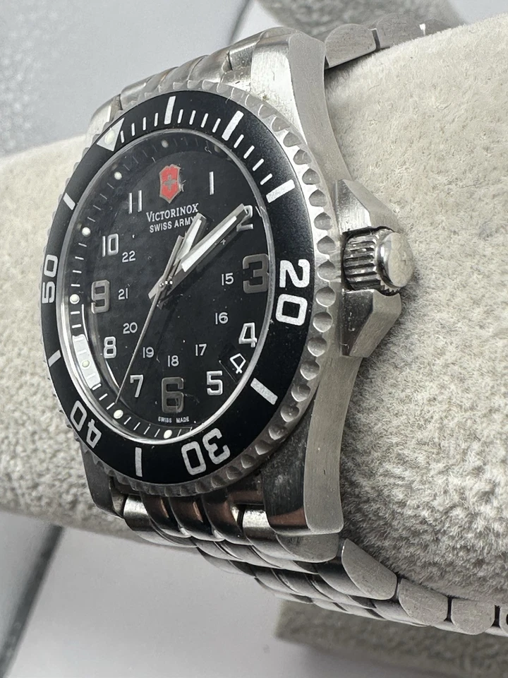 Victorinox Swiss Army 24138 Maverick Ladies Watch New Battery 33MM 6” Rare F25 - Image 2 of 4