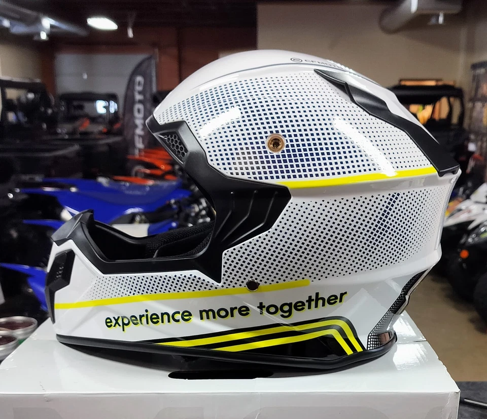 CASCO JUVENIL CF MOTO SE ADAPTA A PUNTOS GRANDES Y MEDIANOS ¡CLASIFICADO ECE! 85214H-00804 Foto 3 de 4