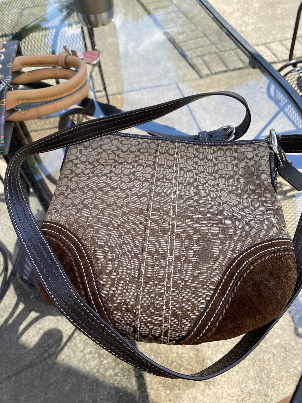 Coach Leather Crossbody Bag Stylish Hands-Free Carry  -image