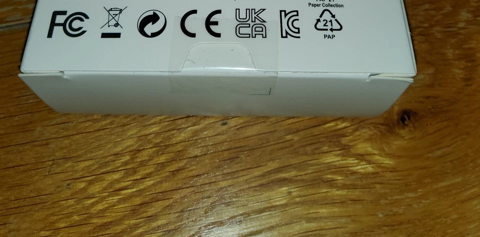 Brand New Samsung Bluetooth Mouse Slim Black - Image 3 of 4