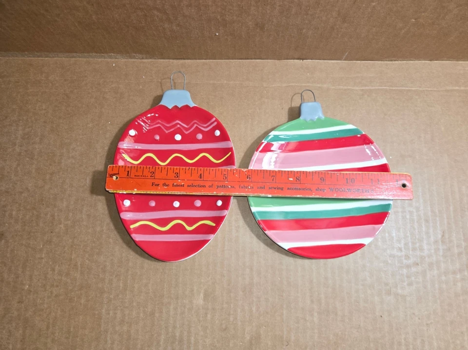 Platos NAVIDAD "Ornamento en Forma" Cerámica Por Boston Warehouse (Juego de 4) Foto 4 de 4