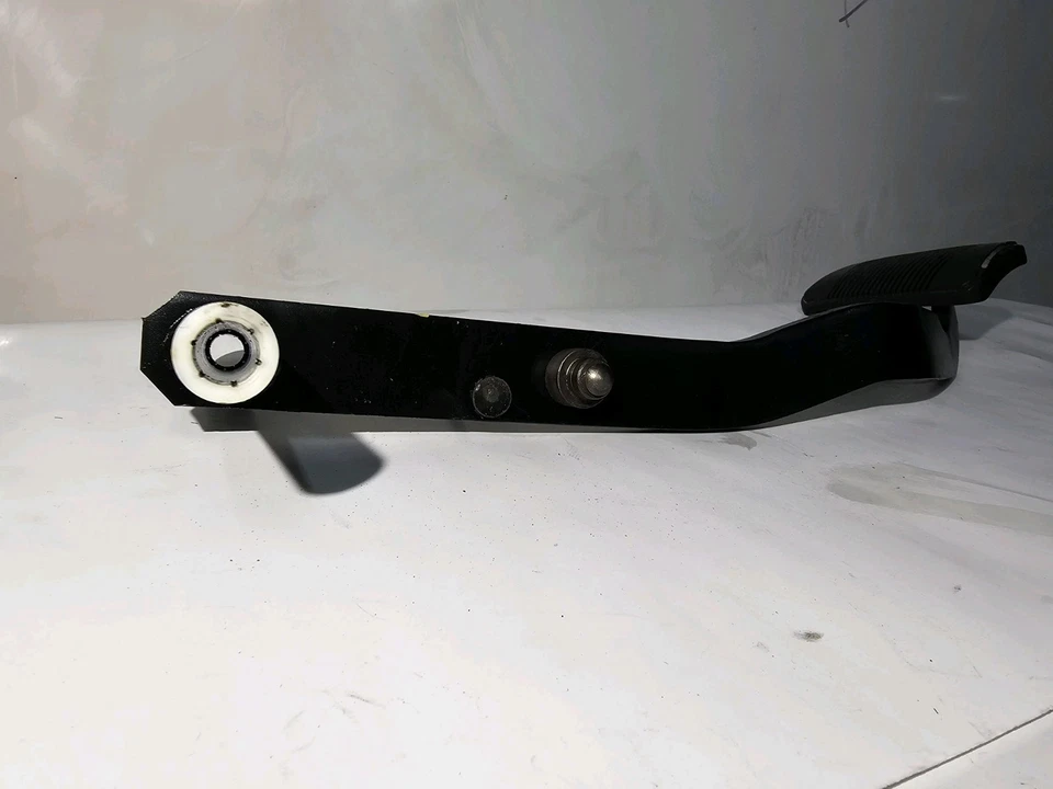 Педаль тормоза 2019 Dodge Charger Hellcat - Изображение 3 из 4