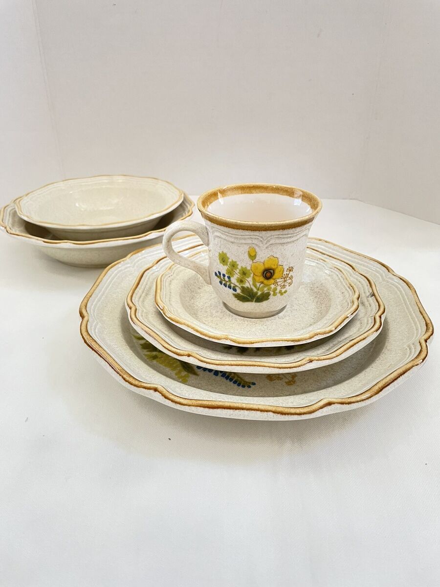 Vtg Mikasa Garden Club Fresh Floral 6 Piece Stoneware Set Vtg Mikasa Garden Club Fresh Floral 6 Piece Stoneware Set
