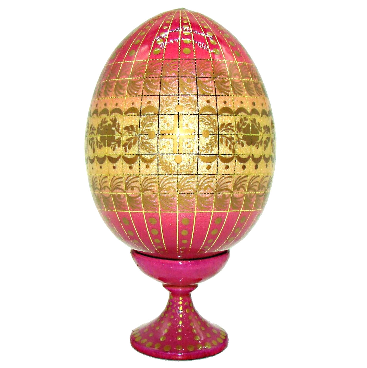 Oeuf de Pâques en bois et fils d'or pour table de fête