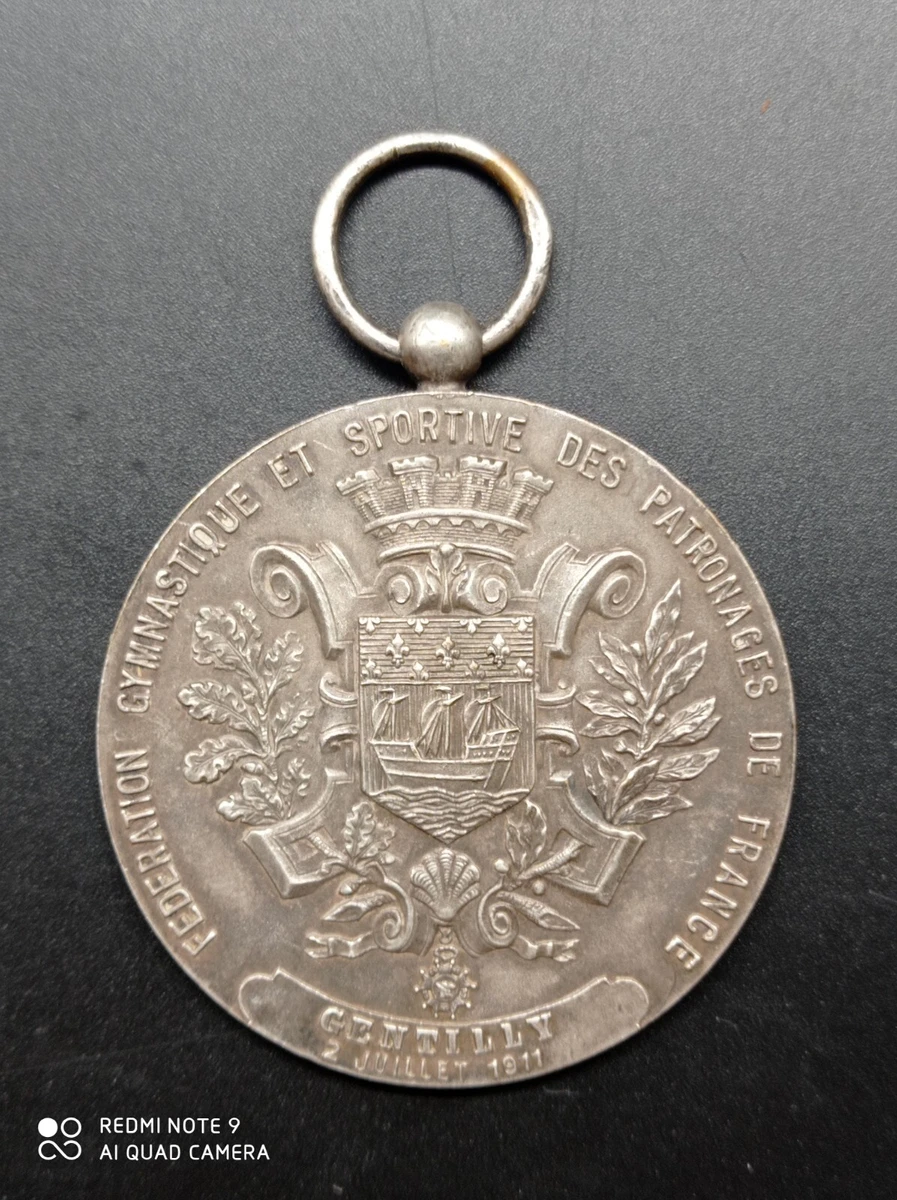 Médaille Ancienne En Bronze - Gymnastique - Sport - Collection