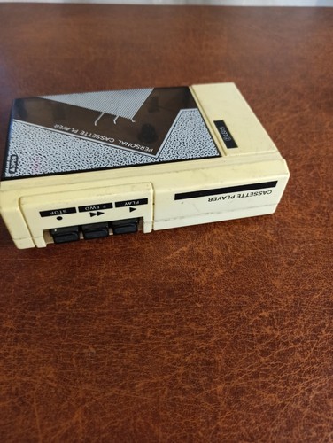 vintage cassette player Levis. Model 28. work - Picture 5 of 12