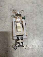 Hubbell HBL1385I Toggle Switch, Single Pole Double Throw, Ivory, NEW