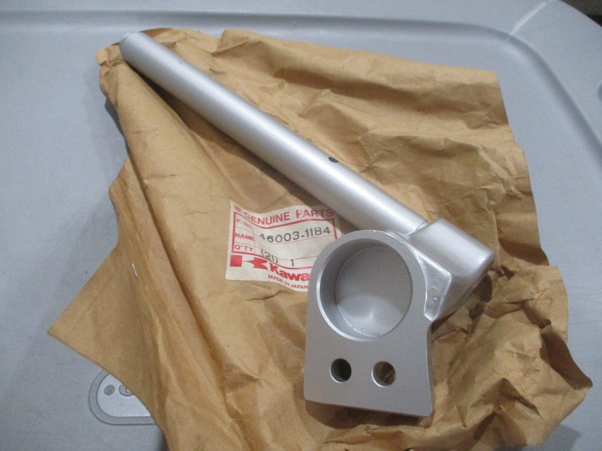 NOS Kawasaki OEM Right Hand Handle 1985-1987 ZX600 NINJA