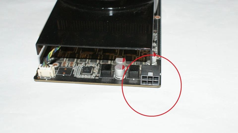 ZOTAC Nvidia Geforce GTS450 512mb DDR5 DVIx2/HDMI/DisplayPort PCIE Graphics Card - Image 4 of 4