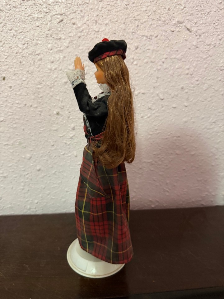 BARBIE 1980 DOLLS OF THE WORLD SCOTLAND FIRST EDITION MADE IN TAIWAN NRFB x