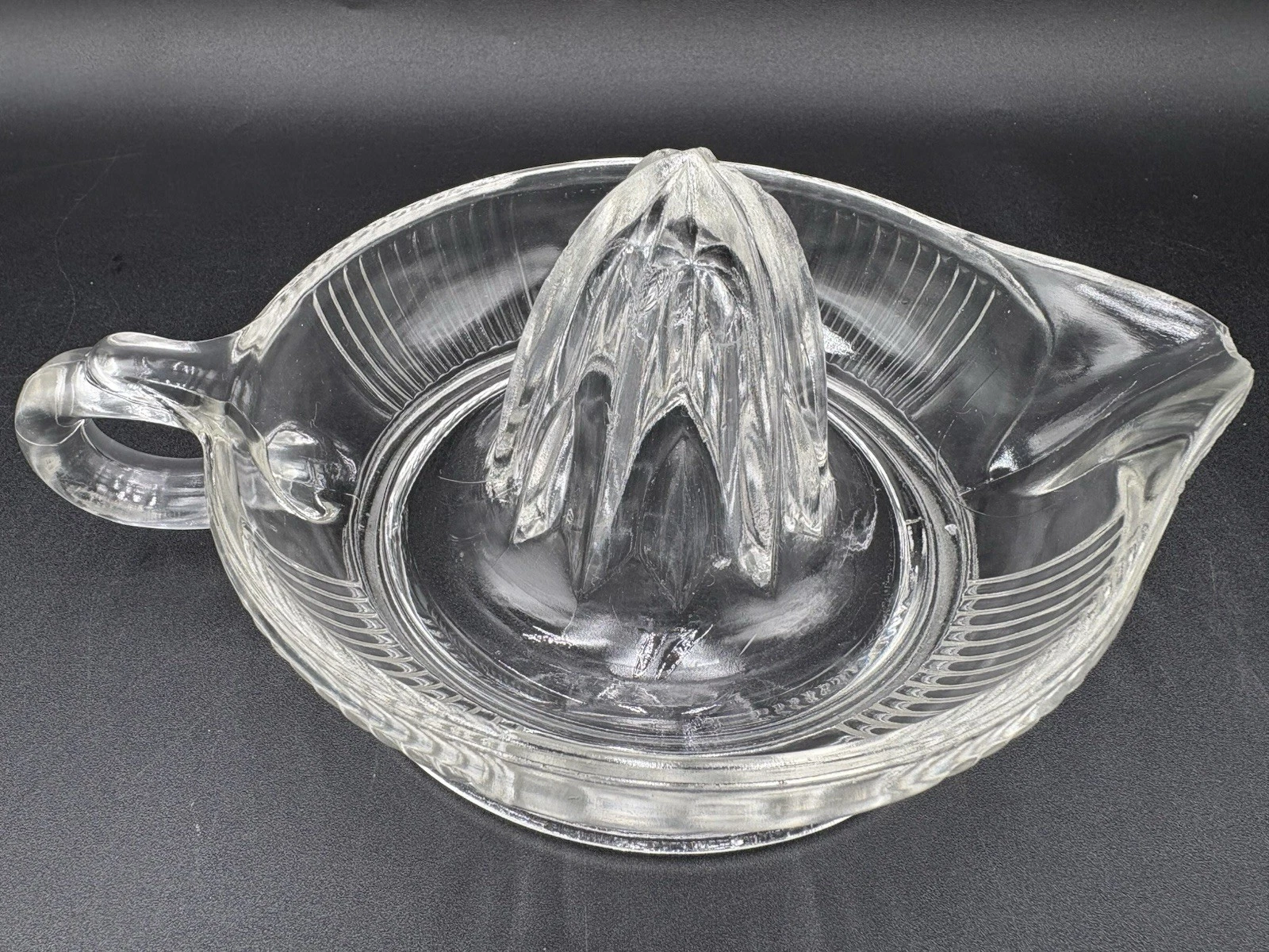 Glass Lemon Squeezer Manual Citrus Juicer Handle Pour Spout Clear Hand Press GUC