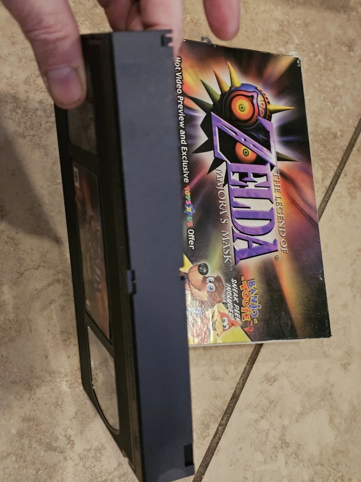 VHS Tape - The Legend of Zelda: Majora's Mask (Toys R Us Banjo Tooie Promo) - Image 3 of 4