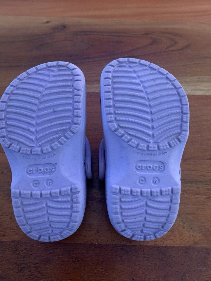 Crocs Infantes Talla 6C Púrpura Foto 4 de 4