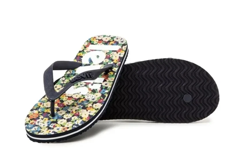 Levi's Women's D6565-0009 Dixon Poster flip flops Size 8.5