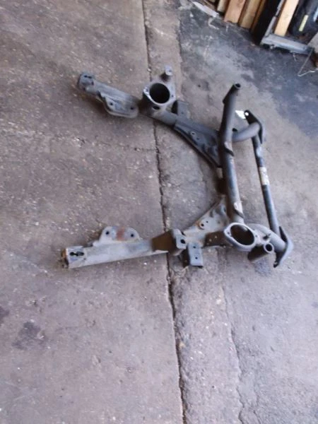 Suspensión delantera Crossmember/K-Frame para BMW X5 00-06 324473 Foto 3 de 4